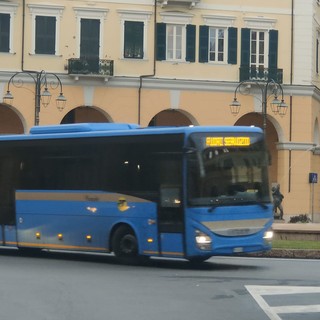 Nel pomeriggio l'assemblea dei sindaci sulla crisi di Riviera Trasporti