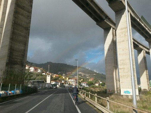 Imperia: dopo la pioggia incessante, finalmente un arcobaleno...doppio