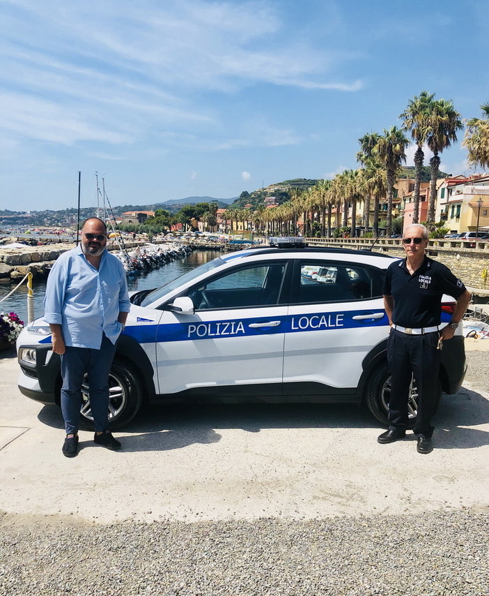 Riva Ligure: da qualche giorno in strada, una nuova auto in dotazione del Comando di Polizia Locale