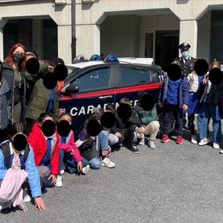 Sanremo, gli alunni della primaria borgo Rodari fanno visita ai 'loro' Carabinieri