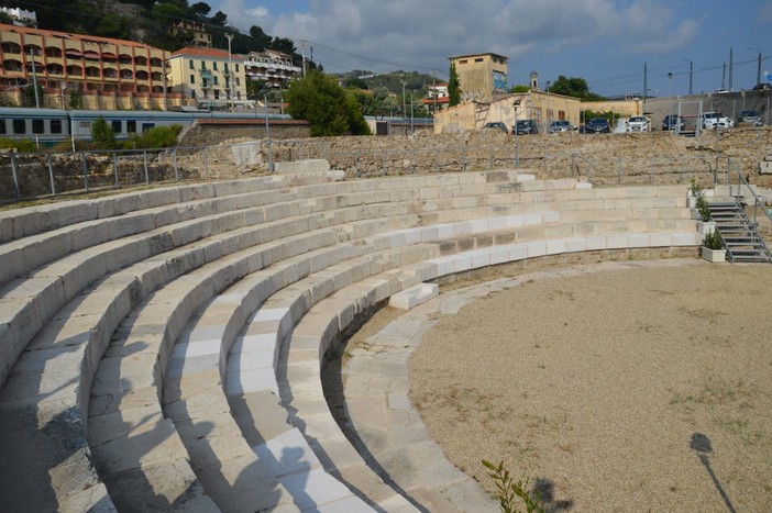 Al Comune di Ventimiglia il premio ‘Il Rivasco’ per la riapertura del Teatro Romano, la consegna sabato 22 settembre a Riva Ligure