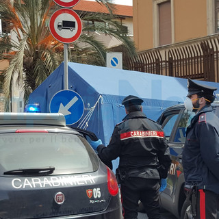 Un momento della conduzione in carcere degli imputati