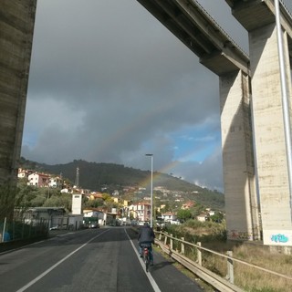 Imperia: dopo la pioggia incessante, finalmente un arcobaleno...doppio