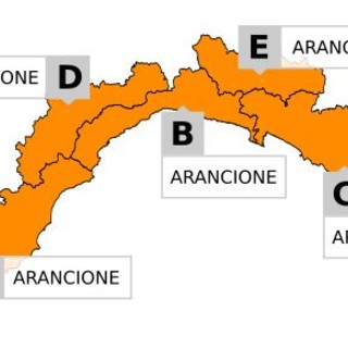 Maltempo: Allerta arancione, dalla mezzanotte previste piogge intense, cumulate elevate, temporali forti