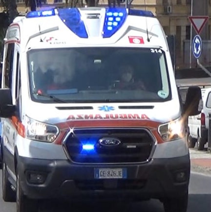 Rissa in via Aurelia a Riva Ligure: 3 persone trasportate in codice giallo all'ospedale di Sanremo