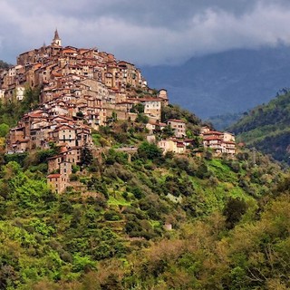 Apricale: sabato 28 dicembre concerto al Castello con Fabio Rinaudo e Claudio De Angeli