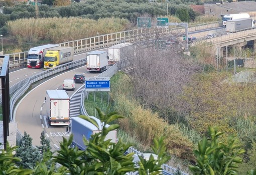 Autostrada A10: riaperto il tratto tra Celle e Arenzano: code in direzione Genova, Aurelia nel savonese in tilt