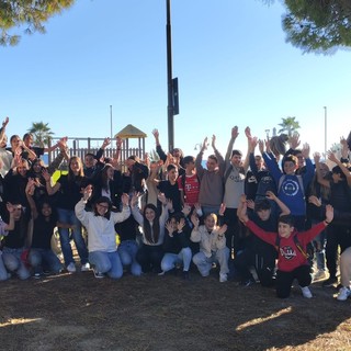 Attività interattive e ludiche, primo incontro tra studenti delle 'Biancheri' di Ventimiglia e del collège 'Gérard Philipe' di Cannes (Foto)