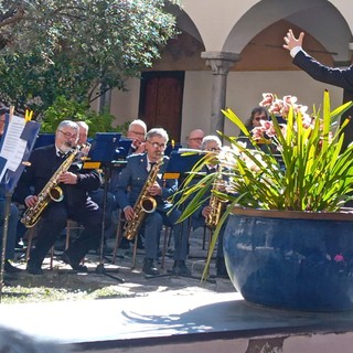 Trentennale della scomparsa di Modugno, domani l'omaggio a Molini di Triora della Banda &quot;Anfossi&quot;