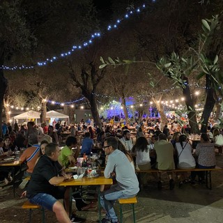 Bordighera: questa sera ultimo appuntamento con ‘BEERinBO’, Festival di Birra &amp; Cucina ai Giardini Lowe