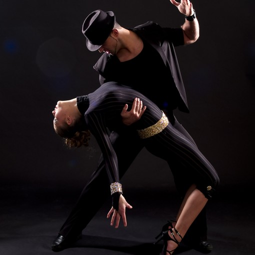 Imperia: nuovi successi per il dj latinoamericano Luca Aschero della scuola Sporting Dance