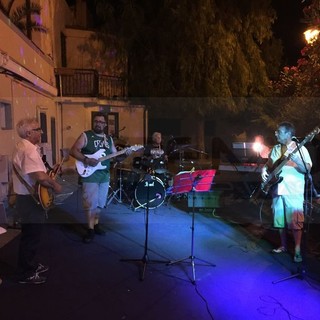 Riva Ligure: questa sera in piazza Matteotti suoneranno la Band Ebb Tide e la Band Preludium