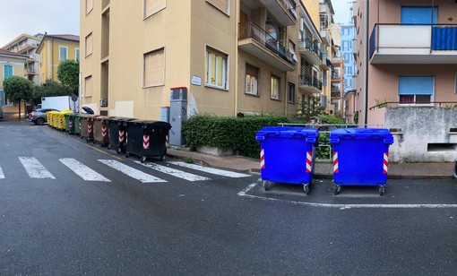 Raccolta differenziata a Ventimiglia, D'Andrea: &quot;12 bidoni in via Carso, per nulla funzionale e igienico&quot; (Foto)