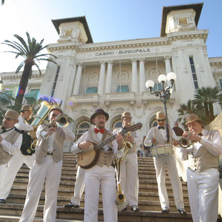 Per i 120 anni del Casinò rinasce la “Sanremo Belle époque Band”: concerti sulla scalinata della casa da gioco