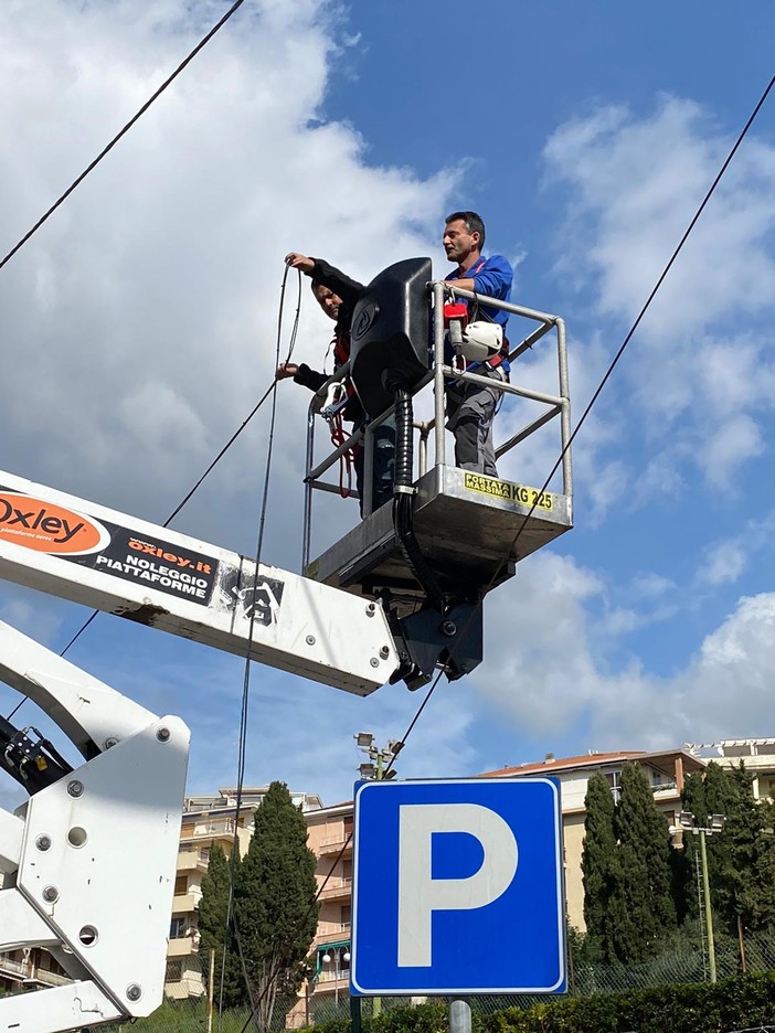 Sanremo, banda ultra larga: lavori in corso per portarla alle scuole Asquasciati-Nobel di via Panizzi