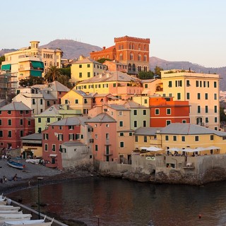 Opportunità esclusiva per la ristorazione a Genova: aperto il bando per affidare la gestione del rooftop restaurant della Torre WTC. Ecco come partecipare!