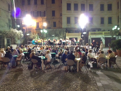 Sanremo: in piazza San Siro tornano gli appuntamenti col Burraco