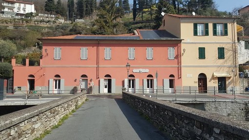 Misteriosa moria di anguille nel tratto di fiume che attraversa Borgomaro. Il sindaco Mela: “La qualità dell’acqua non è in discussione”