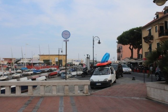 Imperia: revocata l'ordinanza di senso unico in via Scarincio. La strada torna percorribile in direzione levante-ponente