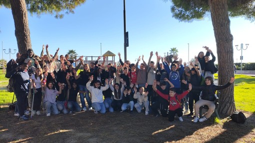 Attività interattive e ludiche, primo incontro tra studenti delle 'Biancheri' di Ventimiglia e del collège 'Gérard Philipe' di Cannes (Foto)