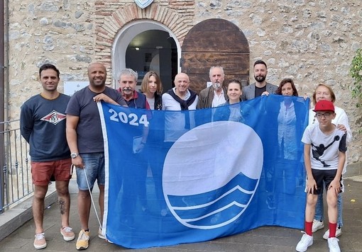 Santo Stefano al Mare, issata ieri la bandiera blu per l’undicesimo anno consecutivo