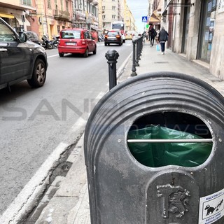 Sanremo: cestini modificati in centro, scatta la sperimentazione contro chi non fa la differenziata