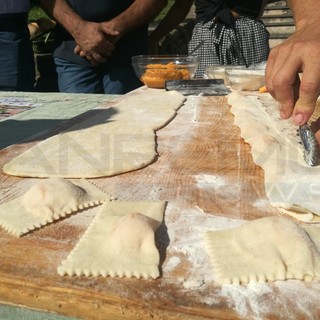 Tradizione in cucina, a Camporosso torna la sagra dei barbagiuai (Foto)