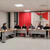 Vallecrosia, nuova Giunta in consiglio comunale: redistribuiti deleghe e incarichi di assessori e consiglieri (Foto e video)