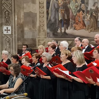 Ventimiglia: successo per il concerto di beneficenza pro Romagna del Coro Polifonico (video)