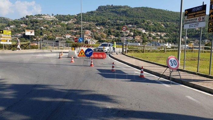 Camporosso: iniziati gli interventi di manutenzione al ponte dell'Amicizia, modifiche alla viabilità fino al 31 ottobre (Foto)