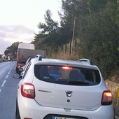 Caos traffico sull'Aurelia, il cantiere per la posa dell'asfalto raggiunge  Santo Stefano al Mare