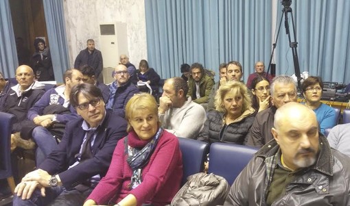 Imperia: il Consiglio Comunale approva la mozione di Fossati e Casano sulla cultivar taggiasca. Intanto il Sindaco ritira la pratica sull'ingresso del Comune in Rivieracqua