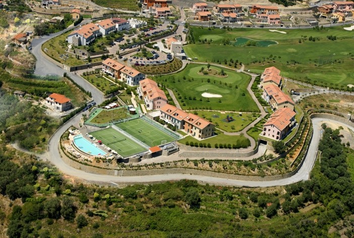 Castellaro: dal 6 settembre chiusura a tempo indeterminato per l'hotel Castellaro Golf Resort