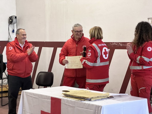 Imperia: consegnate le medaglie di benemerenza per ‘Il tempo della gentilezza’ della Croce Rossa locale