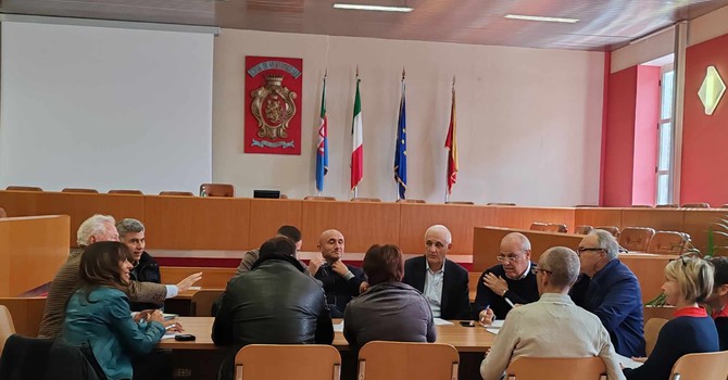 Ventimiglia, manca il numero legale: saltano le commissioni consiliari (Foto e video)