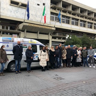 Diano Marina, inaugurato il progetto di mobilità garantita, Za Garibaldi: &quot;Incentiva l'inclusione sociale. Un regalo a tutta la città&quot; (foto)