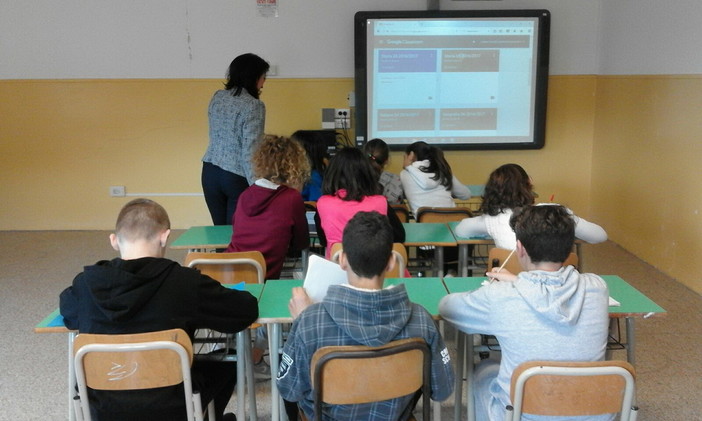 Sanremo: la 'classe virtuale', una nuova esperienza didattica nella scuola media di Coldirodi