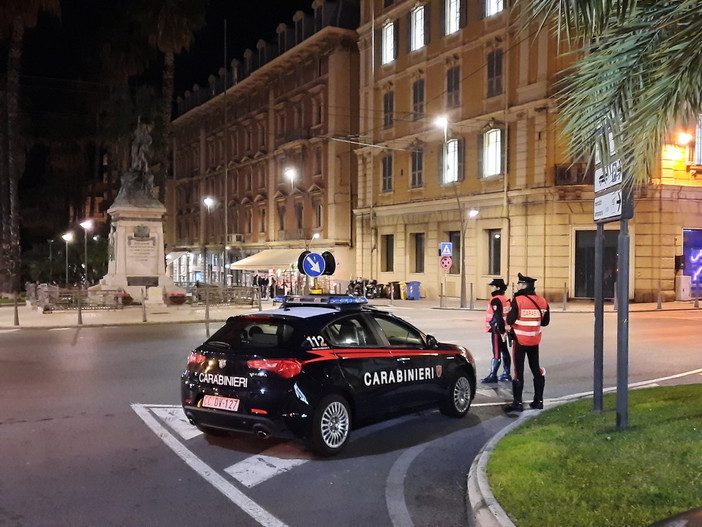 Serie di furti in bar e negozi ma anche su auto in sosta in tutta la provincia: arresti e denunce da parte dei Carabinieri