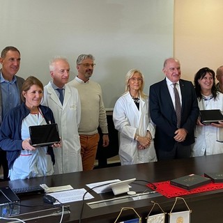 I Rotary Club della provincia donano 10 tablet all'ospedale di Imperia (video)