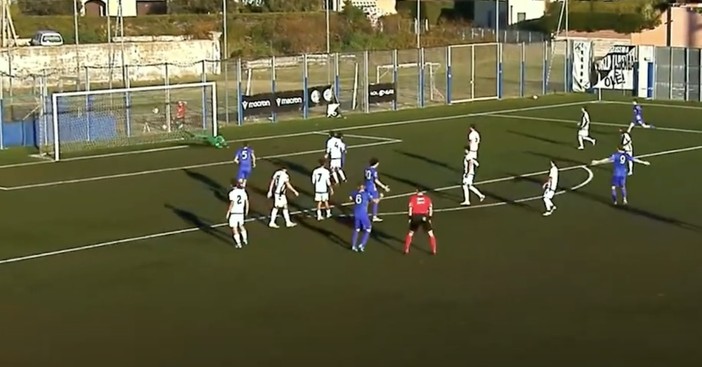 Calcio. L'Albenga in arrivo a Sanremo, Ieri un doppio allenamento, ancora volti nuovi nella squadra di Massa