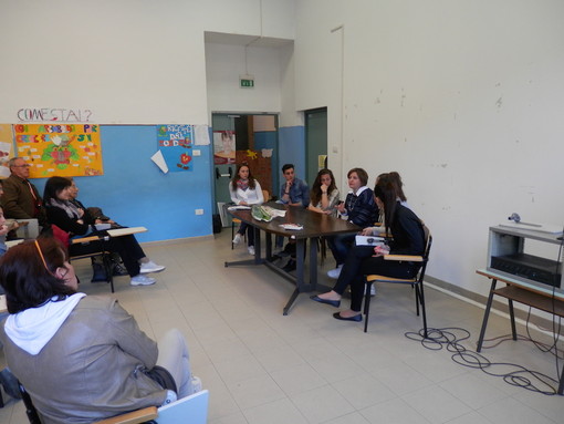 Sanremo: grande successo per l'incontro sull'adozione organizzato da alcuni studenti dell'Università di Nizza