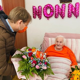 100 anni della signora Giuseppina a Torria. La visita e gli auguri dell’Assessore Marco Scajola e del Presidente Giovanni Toti