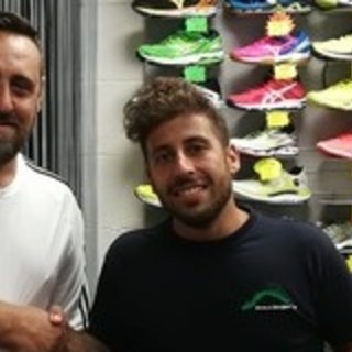 Marco Campagnani, centrocampista della Carlin's Boys con il Direttore Sportivo dei neroazzurri Fabio Mesiano