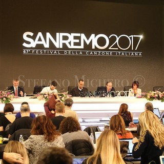 #Sanremo2017: ascolti per la quarta serata, il picco di share con la consegna del premio a Giorgio Moroder