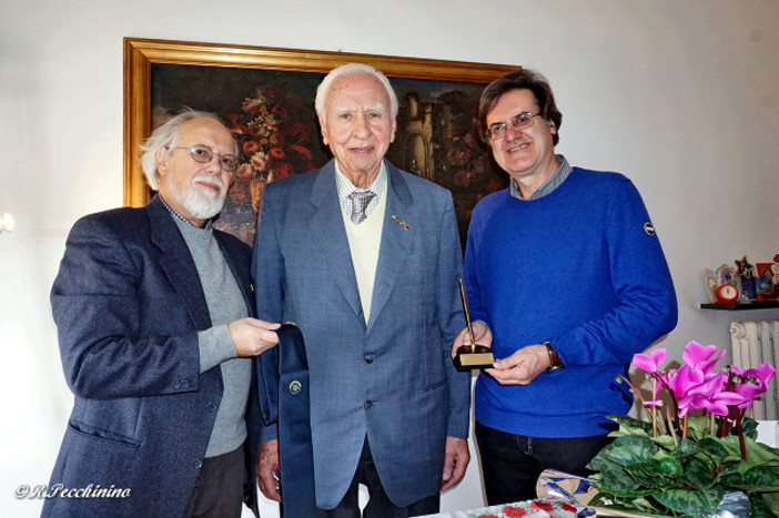 Sanremo: 45 anni nel Lions Club International, consegnata pin di riconoscimento al socio Giacomo Anfossi