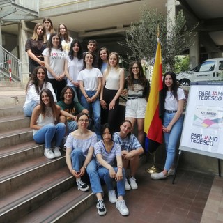 Successo e grande partecipazione per gli esami per la certificazione di lingua tedesca: al 'Ruffini' 60 gli studenti che hanno raggiunto il traguardo (foto)