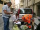 Sanremo: proseguono i controlli della Polizia Municipale sul conferimento dei rifiuti, questa mattina è toccato al centro città (Foto)