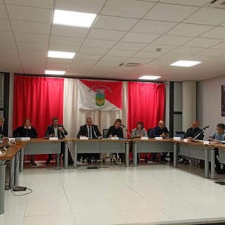 Vallecrosia, il consiglio comunale approva variazione al bilancio di previsione finanziario 2024-2026