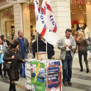 Sanremo: curioso carrello di propaganda della Lega Nord in corso Matteotti