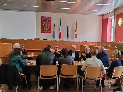 Ventimiglia, manca il numero legale: saltano le commissioni consiliari (Foto e video)